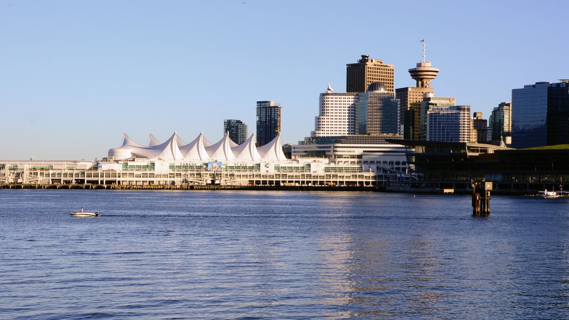 Canada Place e skyline de Vancouver